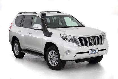 Snorkel Safari 4x4 pour Toyota Land Cruiser GDJ150 et GDJ155 2.8D4-D, modèle 2015-2017, installé sur le véhicule.