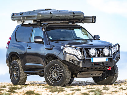 Snorkel Safari 4x4 pour Toyota Land Cruiser GDJ150 GDJ155 2.8D4-D 2015-2017, installation visible sur le véhicule.
