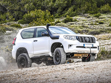 Snorkel Safari 4x4 pour Toyota Land Cruiser GDJ150 GDJ155 2.8D4-D 2018-2024, installé sur le véhicule.
