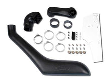 Snorkel Safari 4x4 pour Toyota Land Cruiser GRJ120 V6 4.0L Essence, installation sur le côté du véhicule 4x4.
