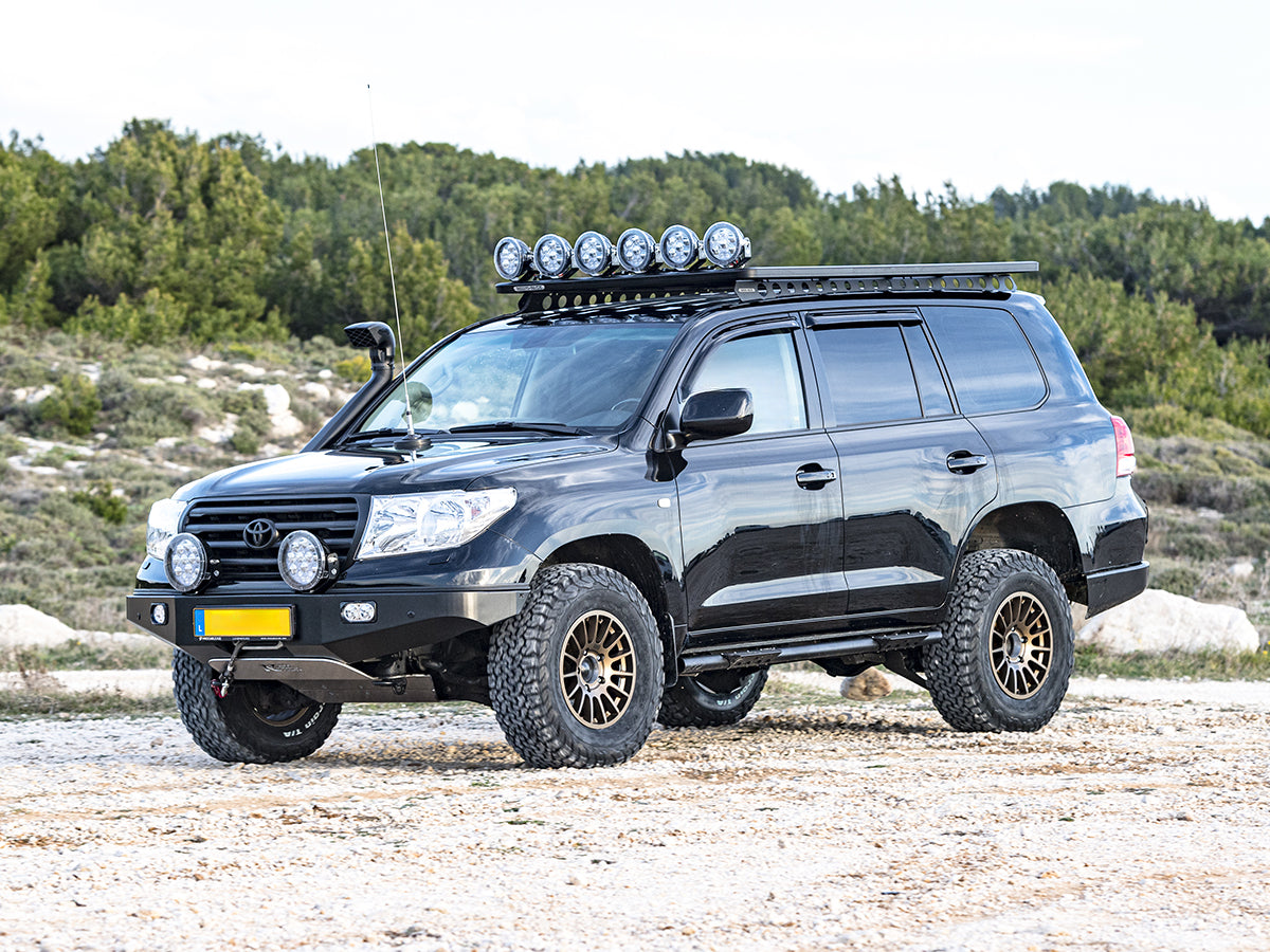 Snorkel Safari 4x4 sur Toyota Land Cruiser VDJ200 UZJ200 2008-2015, accessoire de protection pour moteur et conduite en terrain difficile.