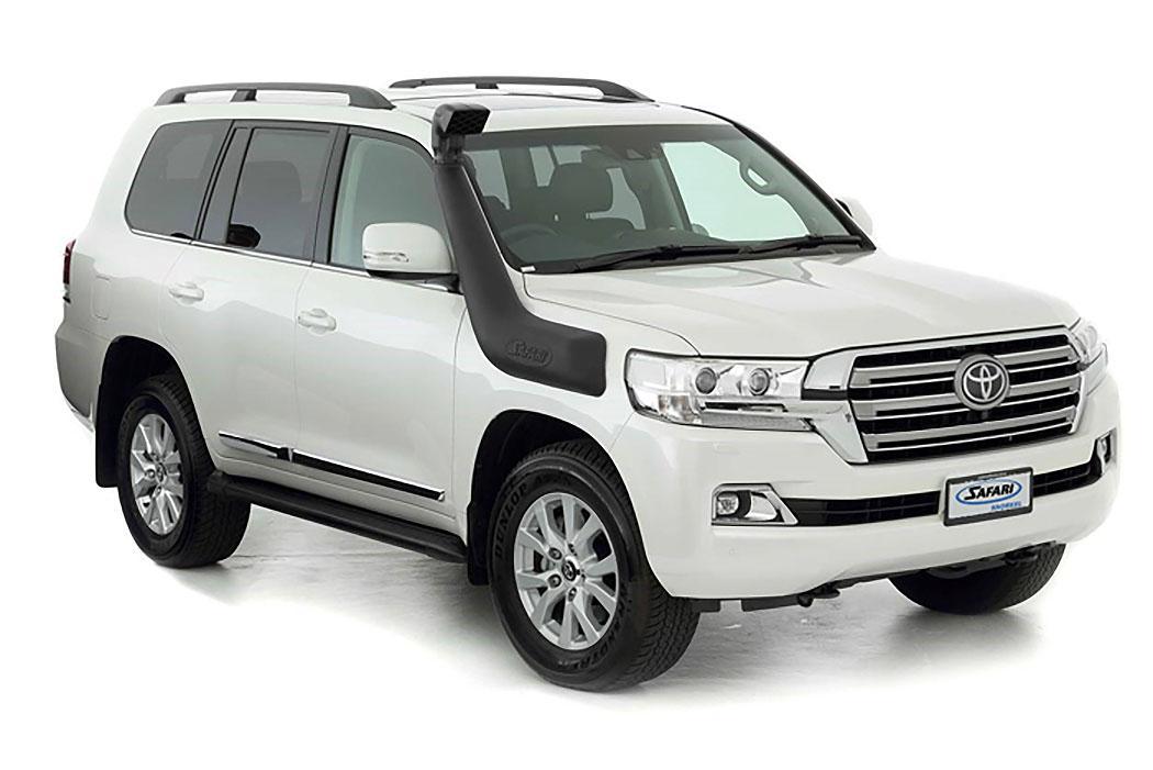 Snorkel Safari 4x4 pour Toyota Land Cruiser VDJ200 UZJ200 2015+ installé, en plastique noir avec fixation robuste et design fonctionnel