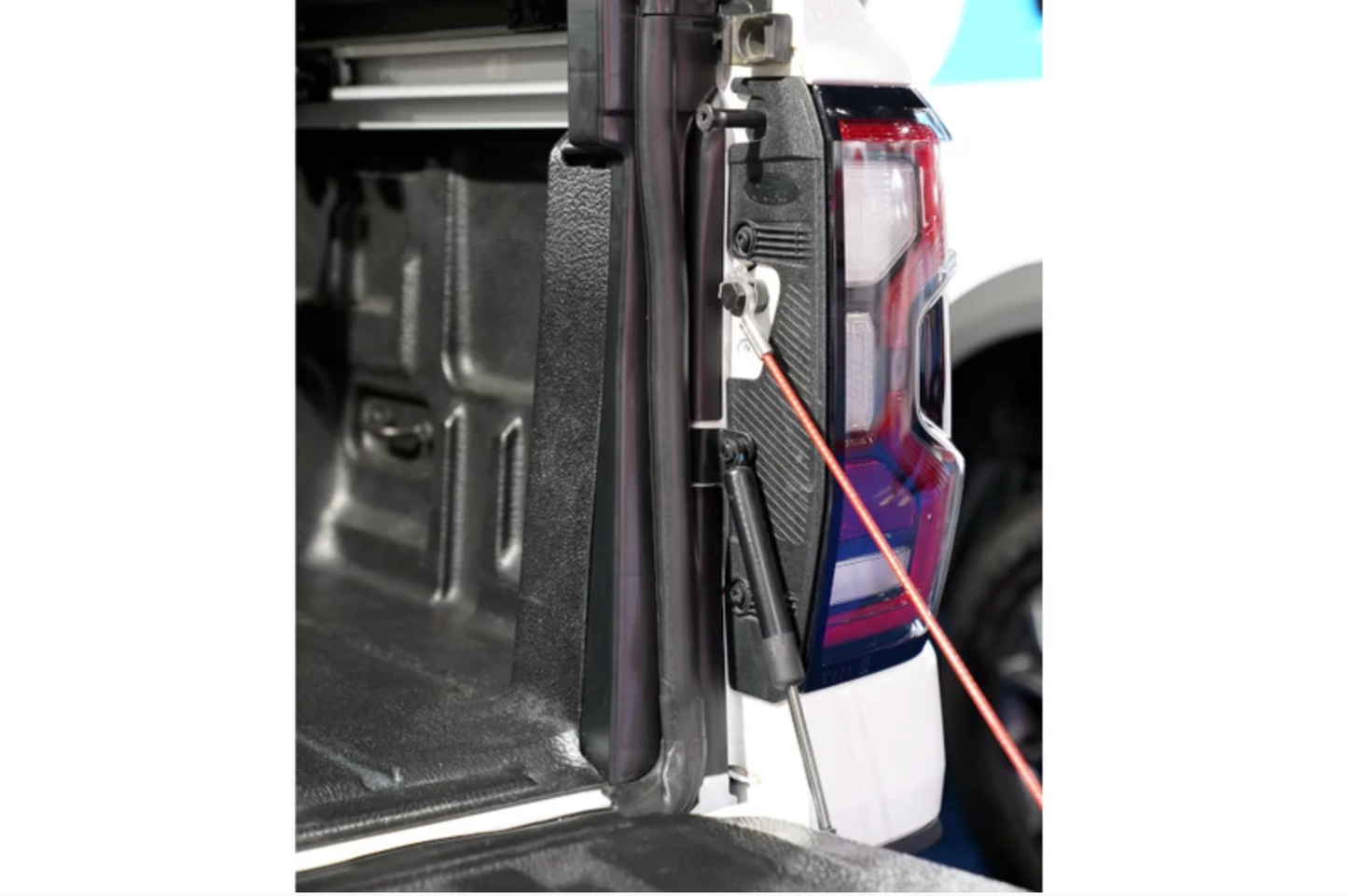 Support de benne Aeroklas pour Ranger, Raptor et Amarok 2023+ avec joint anti-poussière, protection pour ridelle.
