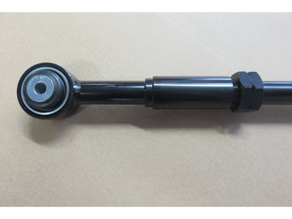 Barre panhard avant réglable pour Patrol Y61 3.0 N4 OFFROAD, pièce de suspension robuste en métal noir.