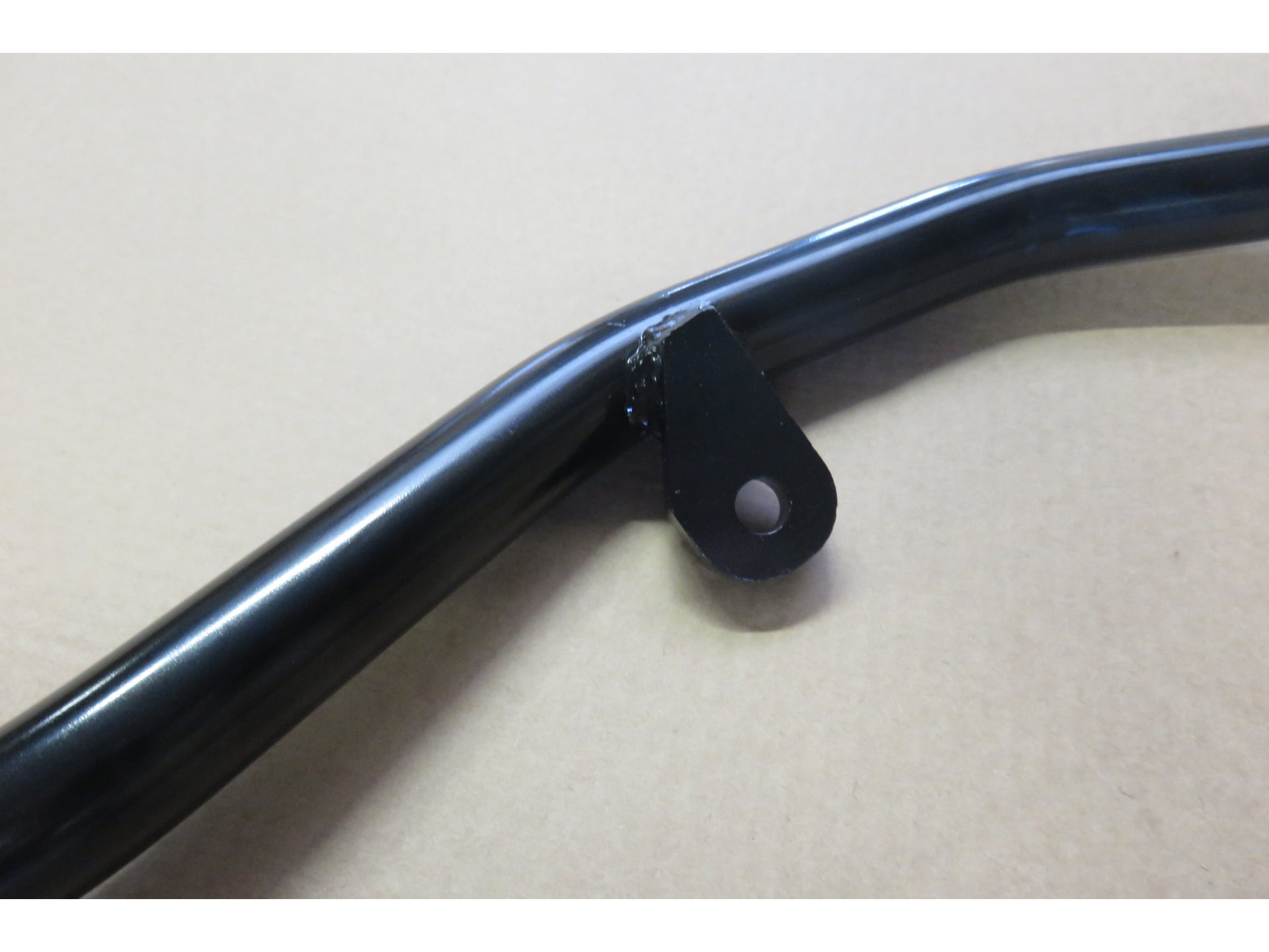 Barre panhard avant réglable pour Nissan Patrol Y61 3.0 N4 OFFROAD, pièce de suspension robuste pour tout-terrain.