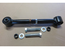 Tirant de pont arrière supérieur renforcé et réglable pour HDJ80, pièce de suspension N4 OFFROAD, vue en gros plan.