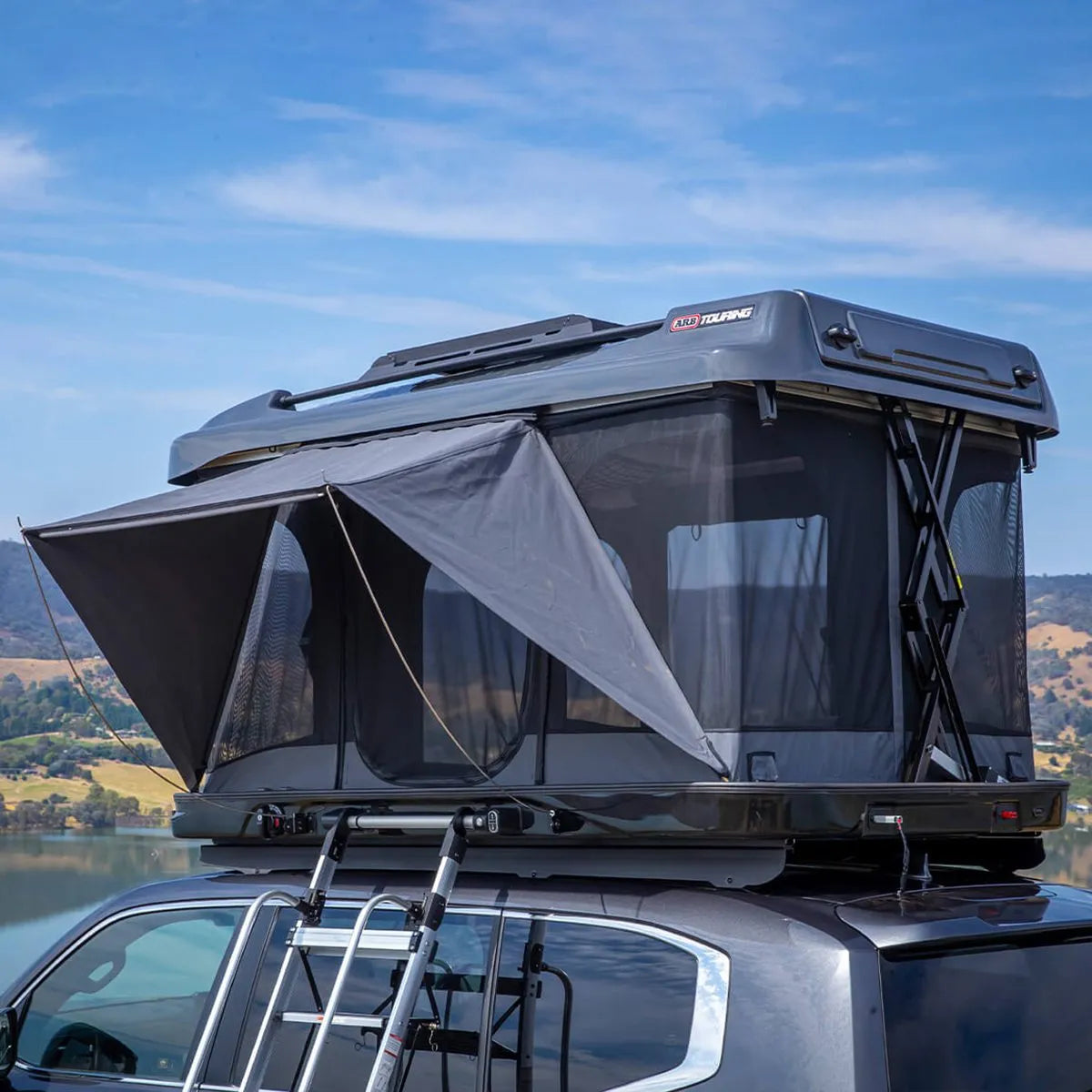 Tente de toit Altitude Electrique | ARB sur Xperts4x4 Accessoires 4x4 Off-Road