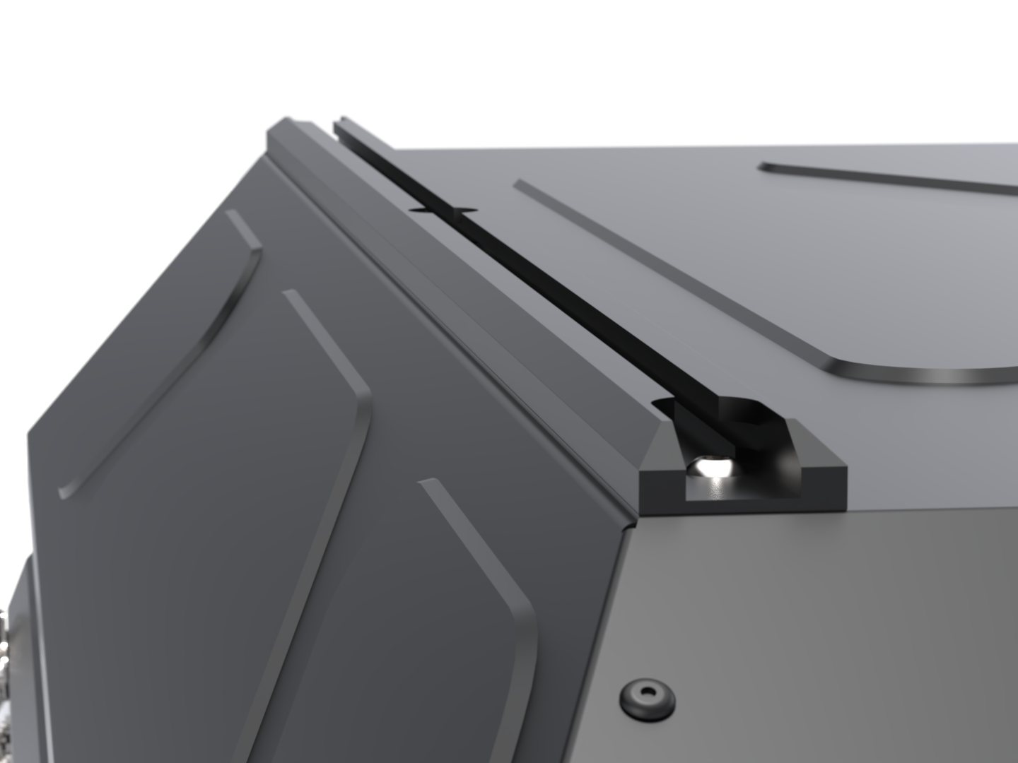 Tente de toit Alu-Cab RT-2S pour 2 personnes, coque en aluminium compacte, montée sur un véhicule tout-terrain.