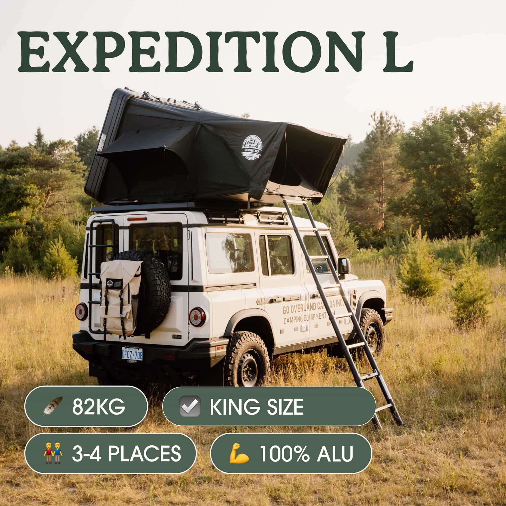 Tente de toit Expedition L de GO OVERLAND CANADA, pour 3 à 4 personnes, installée sur un véhicule tout-terrain.