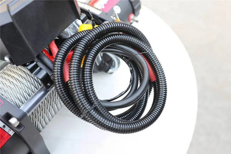 Treuil T-MAX Muscle Fit MW9500 | 4305kg | 12V & 24V sur Xperts4x4 Accessoires 4x4 Off-Road