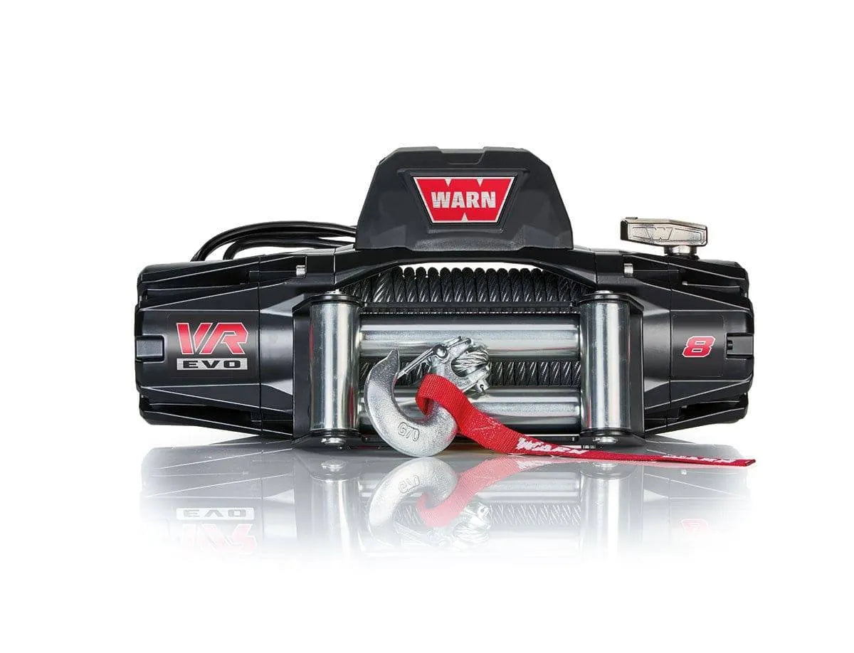 Treuil Warn VR-EVO 8 3,6 tonnes avec câble en acier, 12V, pour véhicules tout-terrain, robuste et puissant.