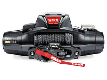Treuil Warn Zeon XP10S 4,5T 12V avec corde synthétique et connectivité Bluetooth, conçu pour véhicules tout-terrain.