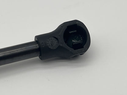 Vérins d'assistance N4 OFFROAD pour hayon Toyota HDJ100 N4-Offroad, montre les vérins adaptables sur le véhicule.
