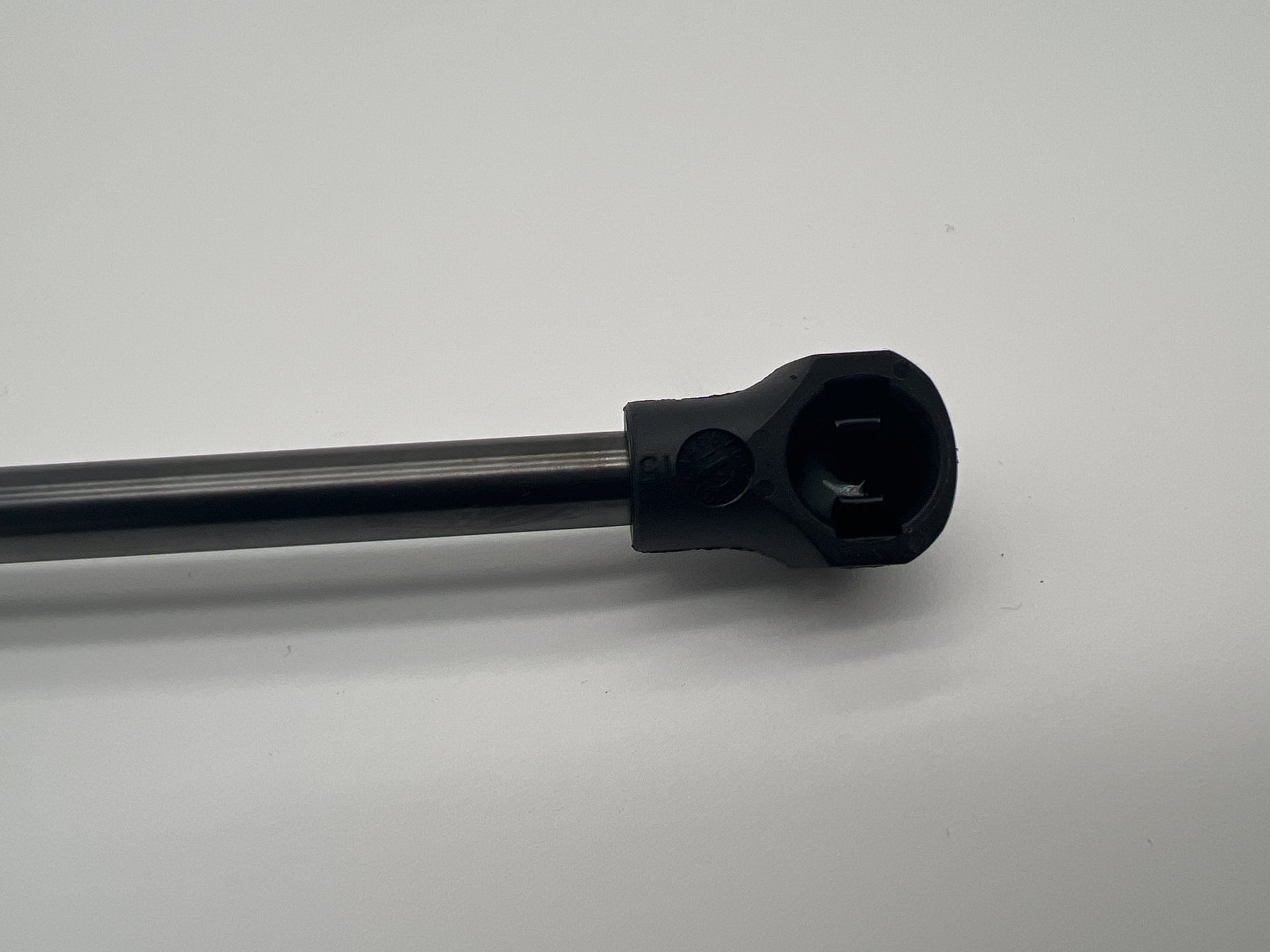 Vérins d'assistance pour hayon adaptable Toyota HDJ80 N4 Offroad, fixation robuste et design fonctionnel.